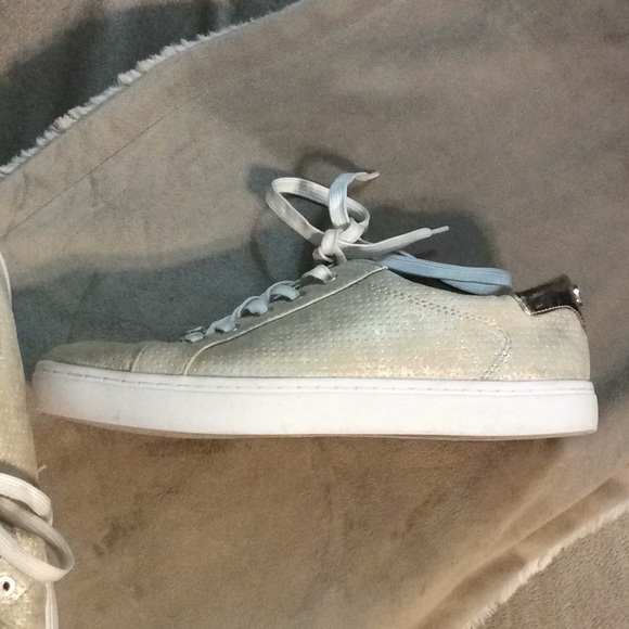 Liz Claiborne sneakers - Picture 5 of 9